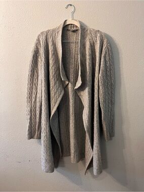 Neiman Marcus 100% Cashmere Light Gray Open Cardigan
